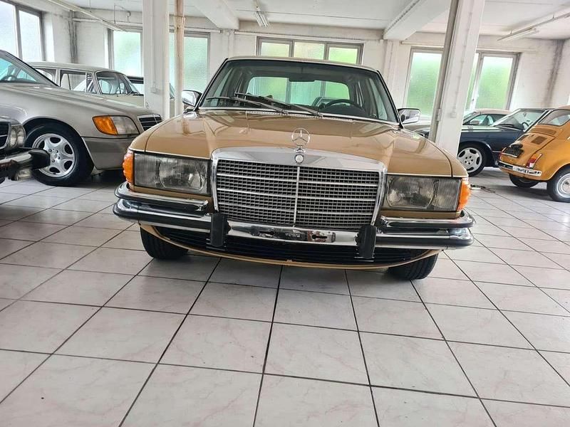 Braun Gebraucht 1974 Mercedes 450 Limousine | 16.980 € - Bild 1/4