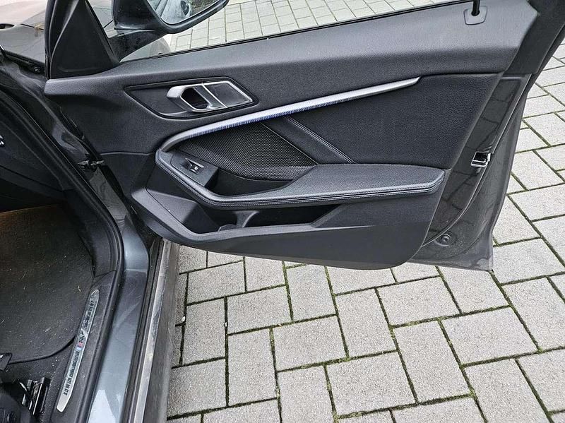 Gebraucht BMW 118 M Sport 150 PS (110 kW) 2020 Grau Kleinwagen