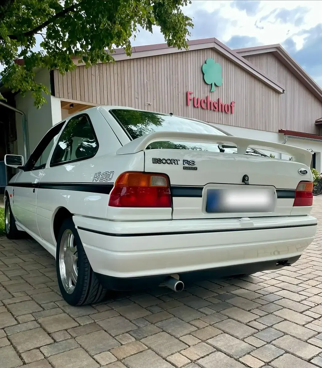 Gebraucht Ford Escort RS 150 PS (110 kW) 1991 Weiß Coupé