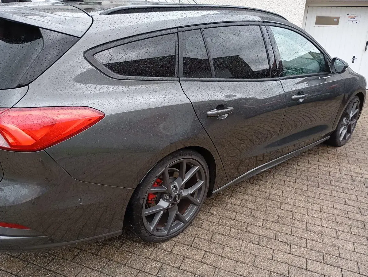 Gebraucht Ford Focus ST 280 PS (205 kW) 2019 Grau Kombi