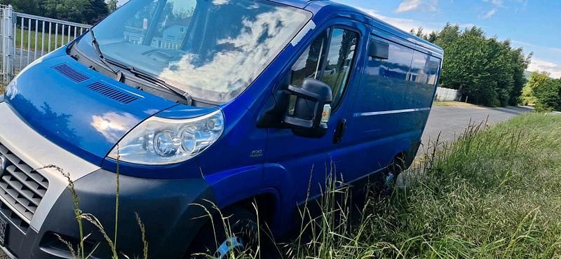 Gebraucht Fiat Ducato 101 PS (74 kW) 2010 Blau Van