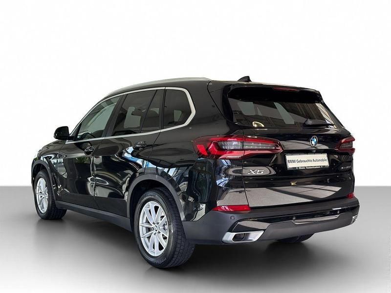 Gebraucht BMW X5 Sport Line 286 PS (210 kW) 2022 Black sapphire metallic SUV