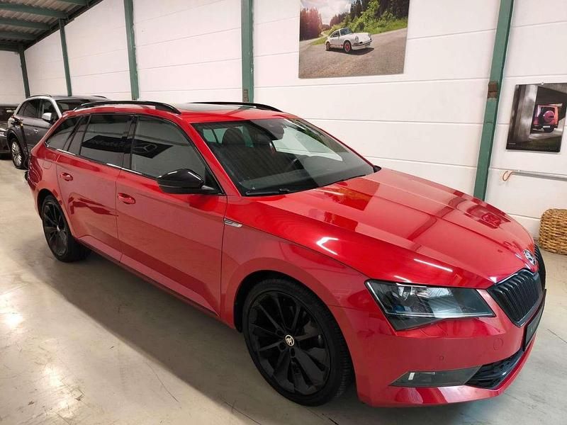 Premiumlackierung Gebraucht 2018 Skoda Superb SportLine Kombi | 24.500 € (Fairer Preis) - Bild 1/4