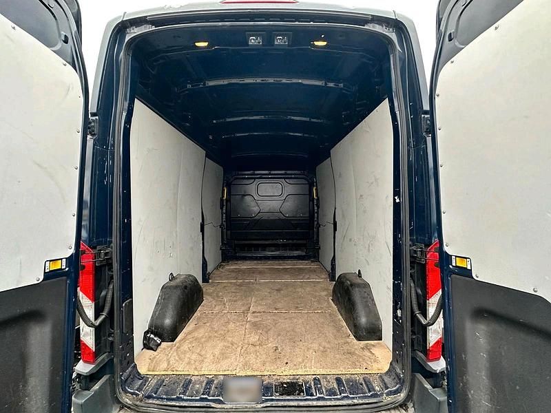 Second-hand Ford Transit 170 CP (125 kW) 2017 Albastru Monovolum