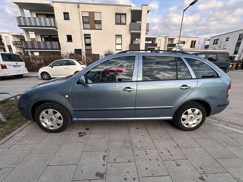 Gebraucht Skoda Fabia Ambiente 80 PS (58 kW) 2007 Grau Kombi