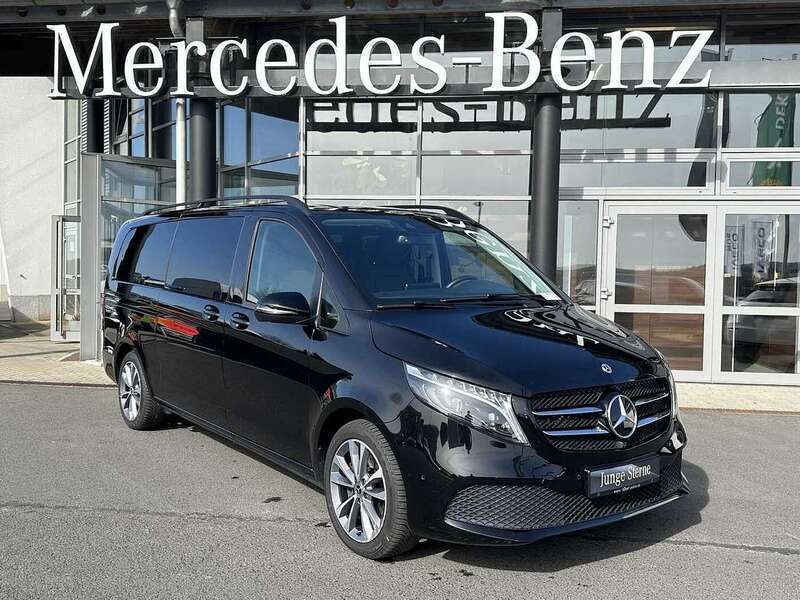 Obsidianschwarz metallic (metallic) Gebraucht 2023 Mercedes V300 Avantgarde Van / Kleinbus | 57.650 € (Guter Preis) - Bild 1/4