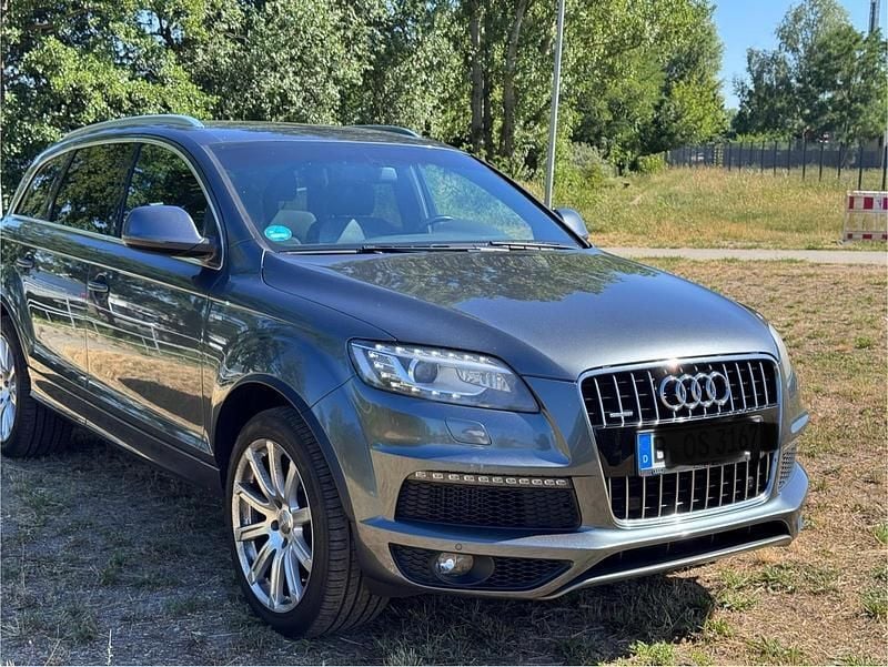 Grau Gebraucht 2014 Audi Q7 S-Line SUV | 17.825 € (Superpreis) - Bild 1/4
