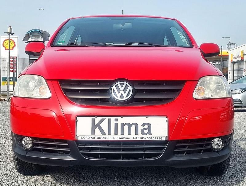 Gebraucht VW Fox Basis 75 PS (55 kW) 2007 Rot Kleinwagen
