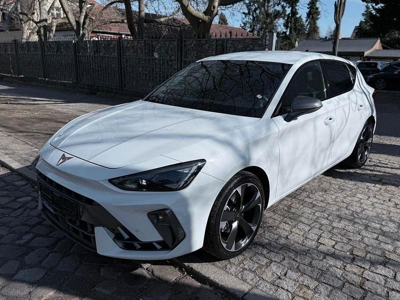 Gebraucht Cupra Leon 150 PS (110 kW) 2025 Weiß Limousine