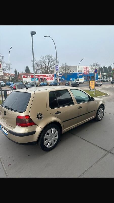 Gold Gebraucht 2000 VW Golf IV Edition Kleinwagen | 2.250 € (Fairer Preis) - Bild 1/3