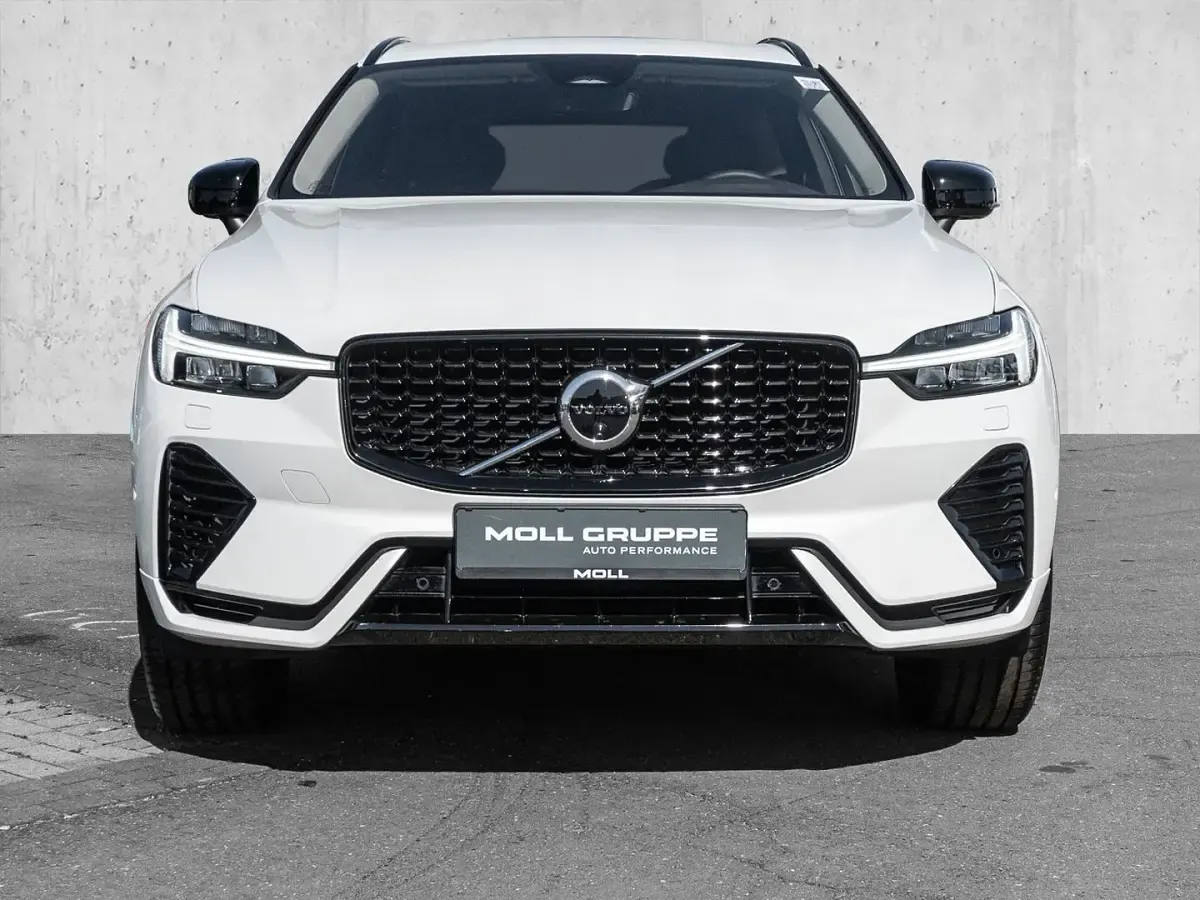 Gebraucht Volvo XC60 Plus 310 PS (228 kW) 2025 Crystal white SUV