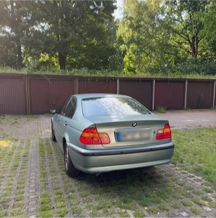 Gebraucht BMW 316 Basis 116 PS (85 kW) 2002 Grün Limousine