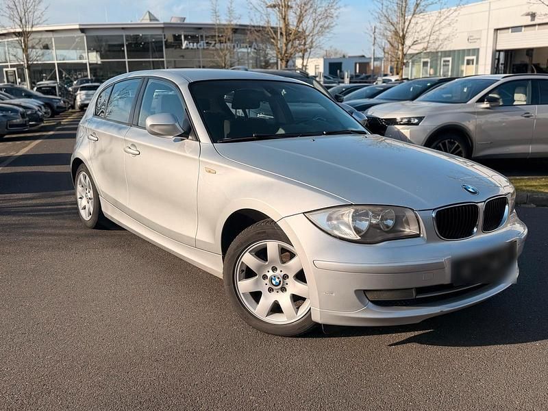 Gebraucht BMW 116 122 PS (89 kW) 2009 Silber Kleinwagen