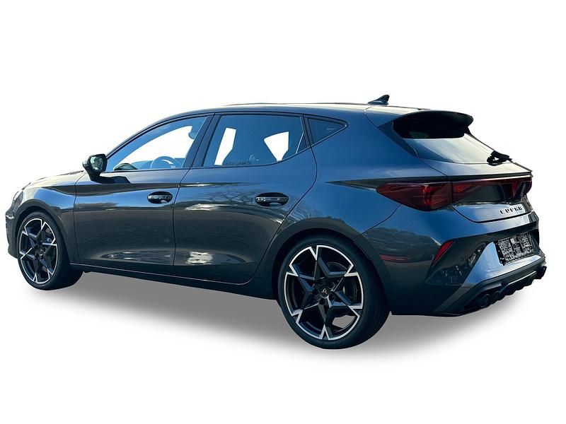 Nouă Cupra Leon VZ 300 CP (220 kW) 2025 Berlinǎ