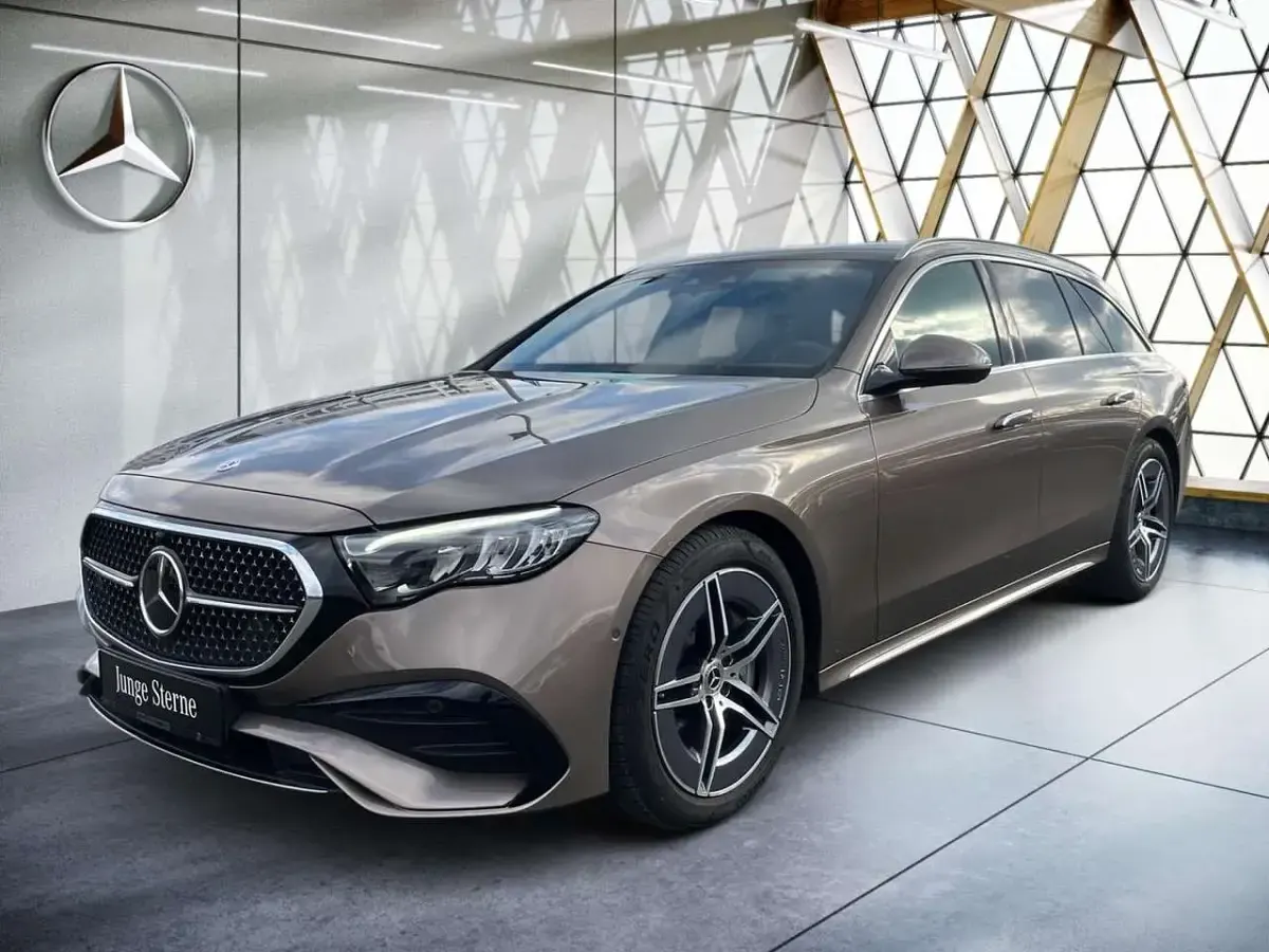 Gebraucht Mercedes E220 AMG 197 PS (144 kW) 2025 Braun Limousine