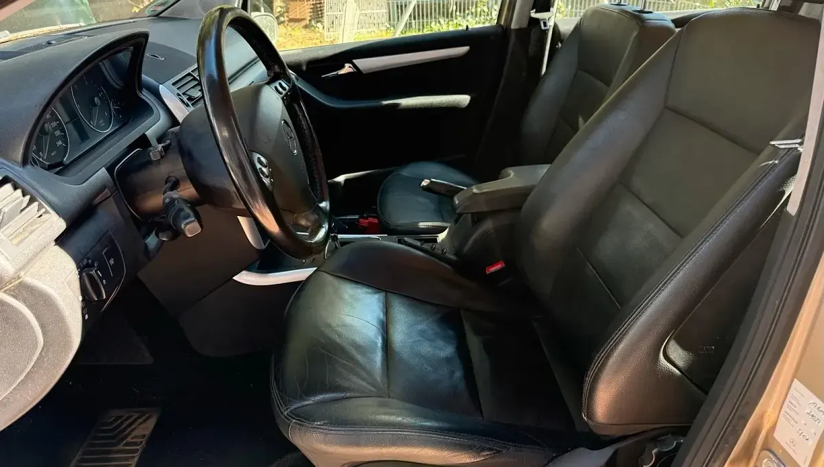 Gebraucht Mercedes A200 140 PS (102 kW) 2007 Gold Van / Kleinbus