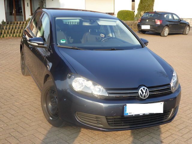 Gebraucht VW Golf VI 105 PS (77 kW) 2009 Blau metallic Kleinwagen
