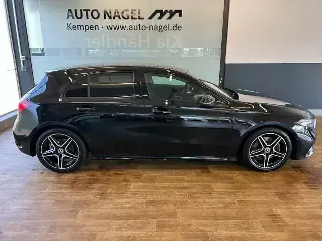 Gebraucht Mercedes A220 AMG 190 PS (139 kW) 2025 Schwarz Limousine