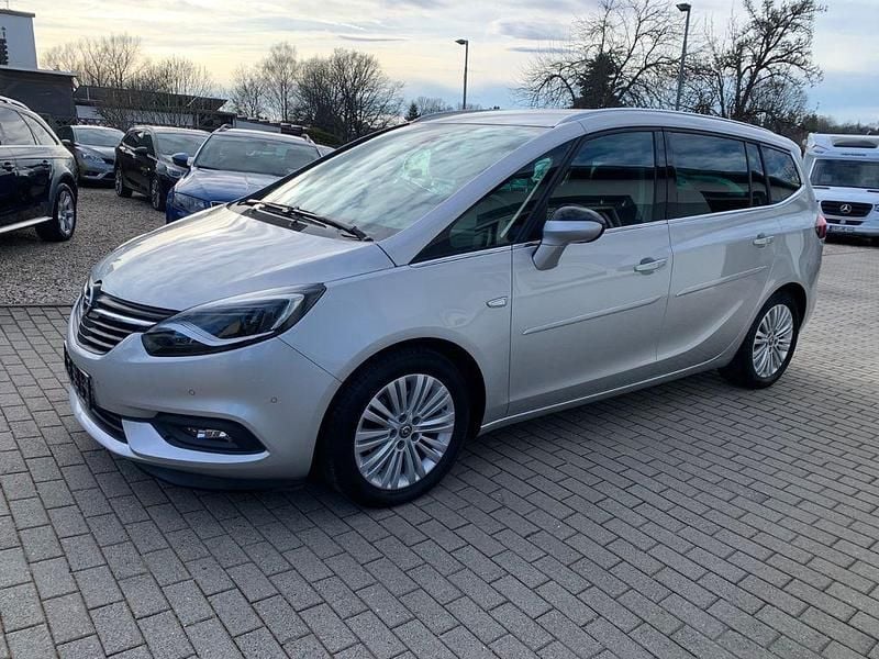 Gebraucht Opel Zafira Innovation 140 PS (102 kW) 2017 Silber Van / Kleinbus