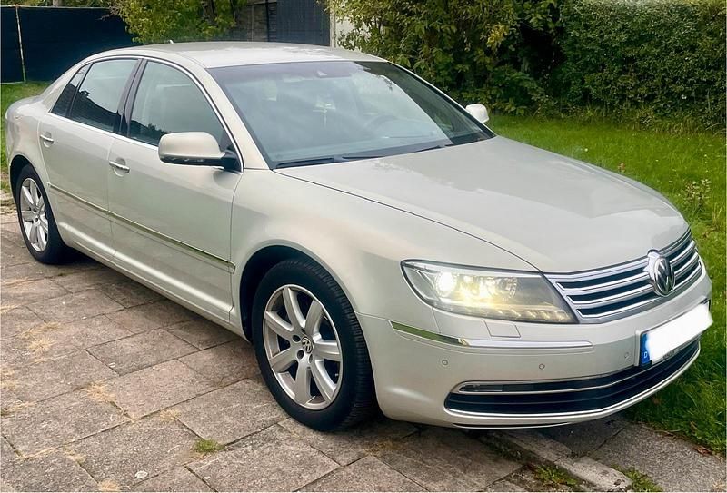 Beige Gebraucht 2014 VW Phaeton Limousine | 11.899 € (Guter Preis) - Bild 1/4