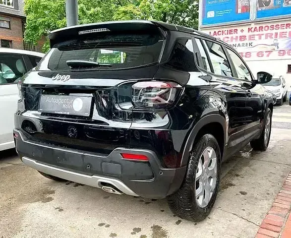 Gebraucht Jeep Avenger 101 PS (74 kW) 2024 Schwarz SUV