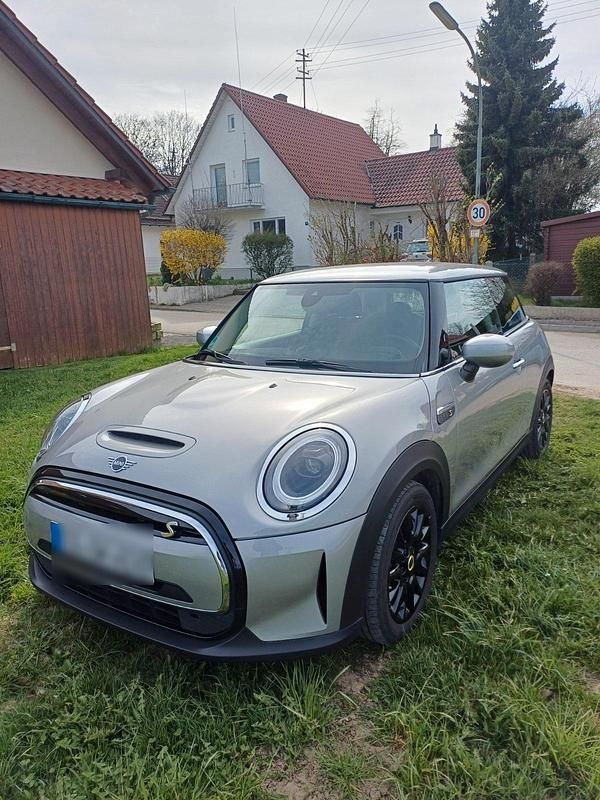 Gebraucht Mini Cooper SE 135 kW (184 PS) 2023 Grau Kleinwagen