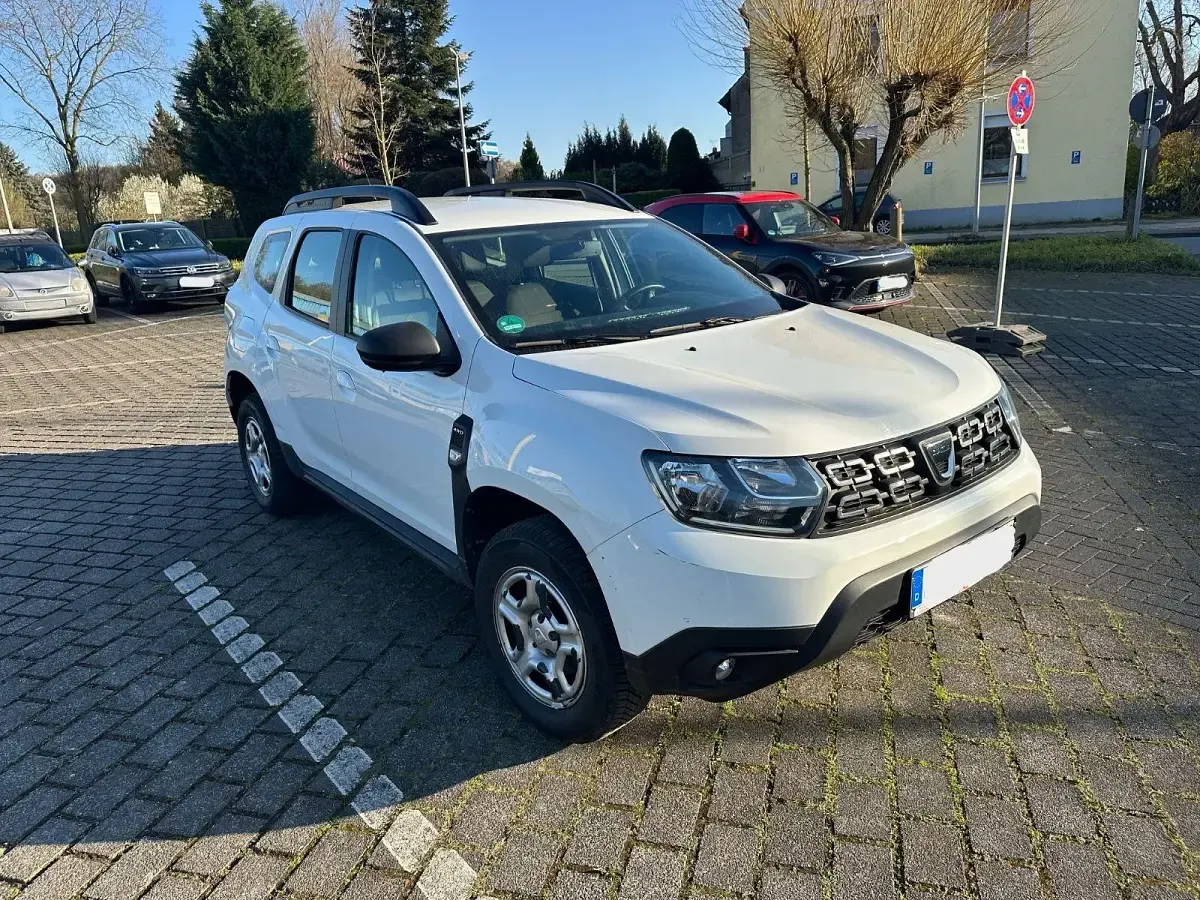 Gebraucht Dacia Duster Comfort 114 PS (83 kW) 2019 Weiß SUV