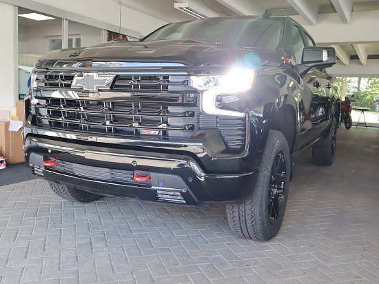 Neu Chevrolet Silverado 420 PS (308 kW) 2025 Schwarz SUV