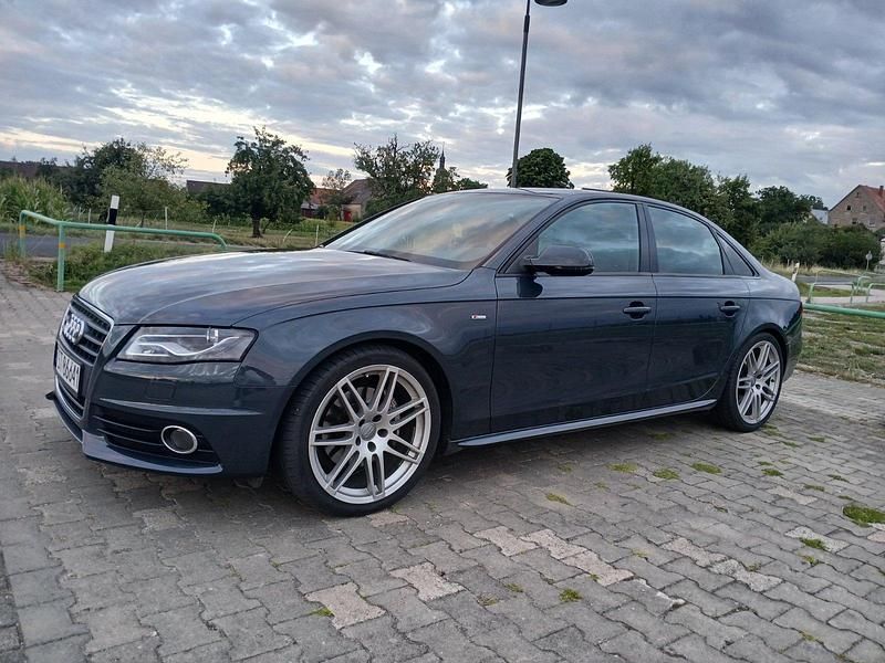 Andere farben Gebraucht 2010 Audi A4 S-Line Limousine | 5.800 € (Etwas zu teuer) - Bild 1/4