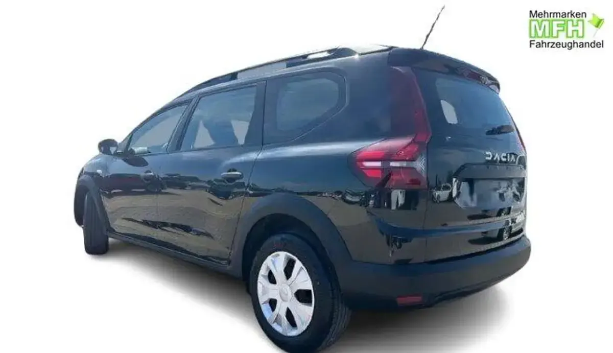 Neu Dacia Jogger Essentiel 101 PS (74 kW) 2025 Perlmuttschwarz Van / Kleinbus