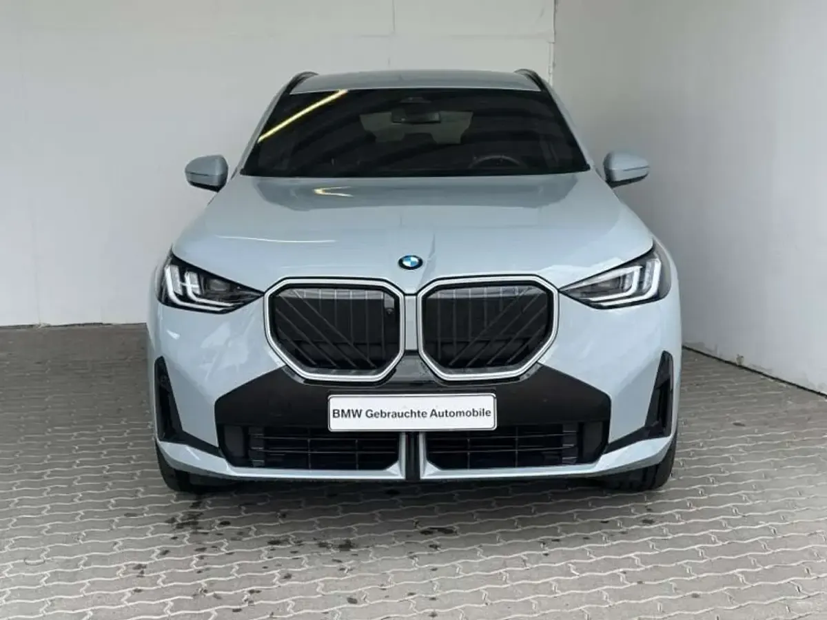 Gebraucht BMW X3 M Sport 197 PS (144 kW) 2025 Grau SUV