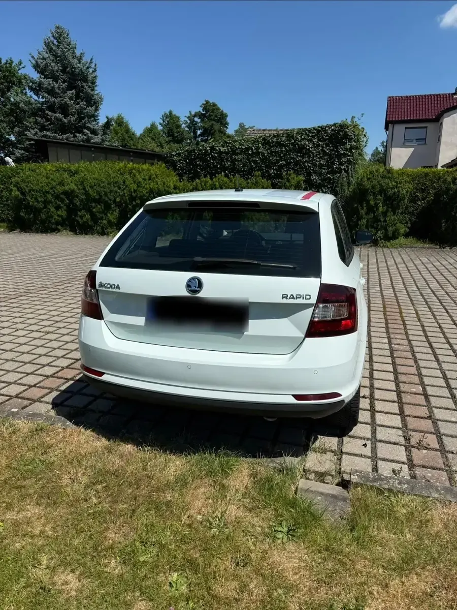 Gebraucht Skoda Rapid 95 PS (69 kW) 2019 Weiß Kleinwagen