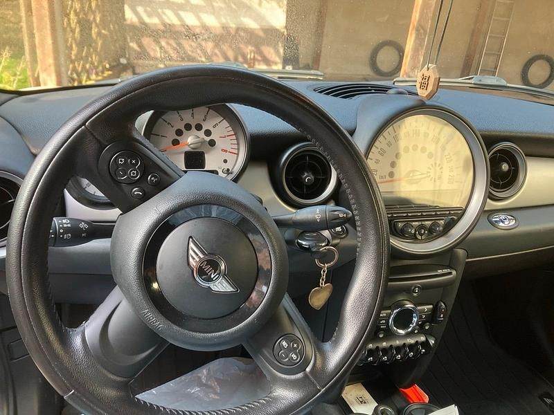 Second-hand Mini ONE 100 CP (73 kW) 2011 Hatchback