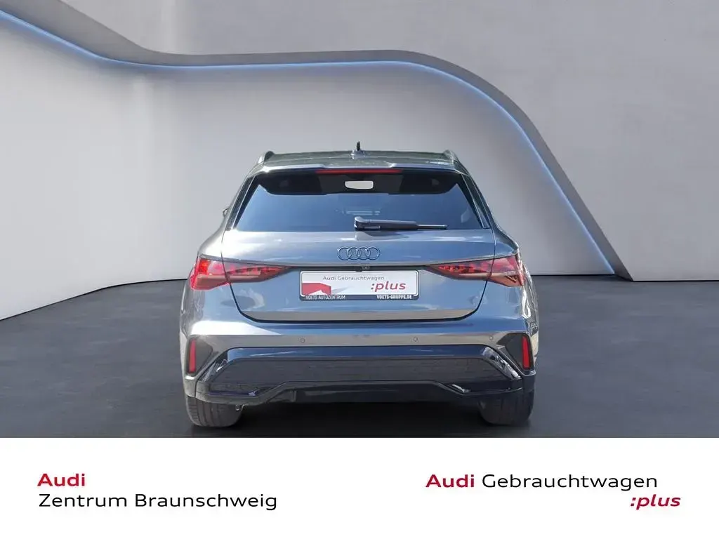 Gebraucht Audi A3 S-Line 272 PS (200 kW) 2025 Grau Limousine