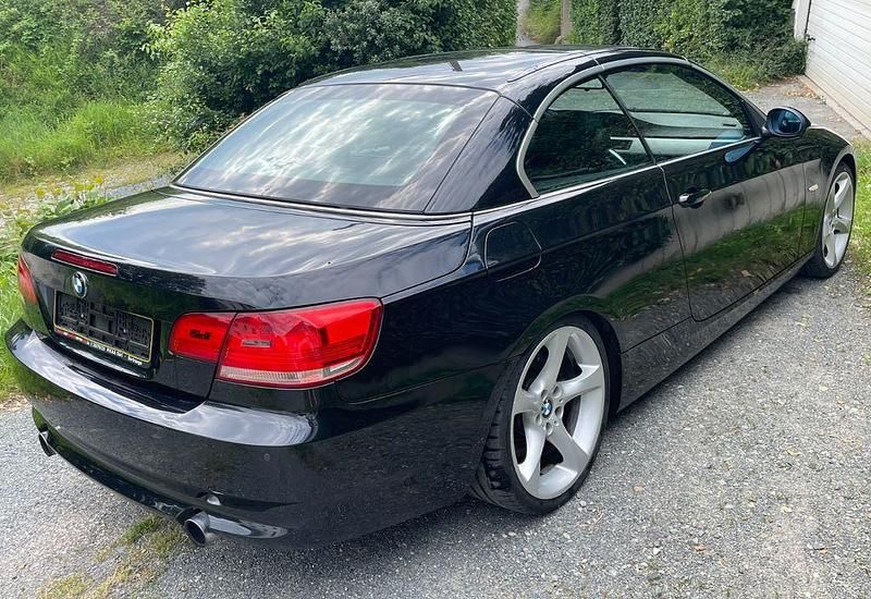Gebraucht BMW 335 Cabriolet 306 PS (225 kW) 2007 Schwarz Cabrio