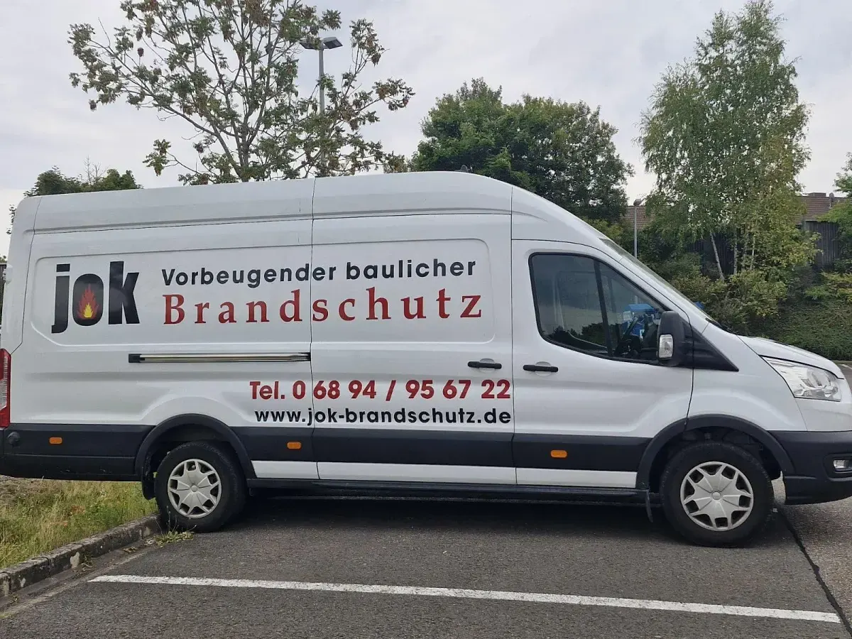 Gebraucht Ford Transit 131 PS (96 kW) 2020 Weiß Limousine