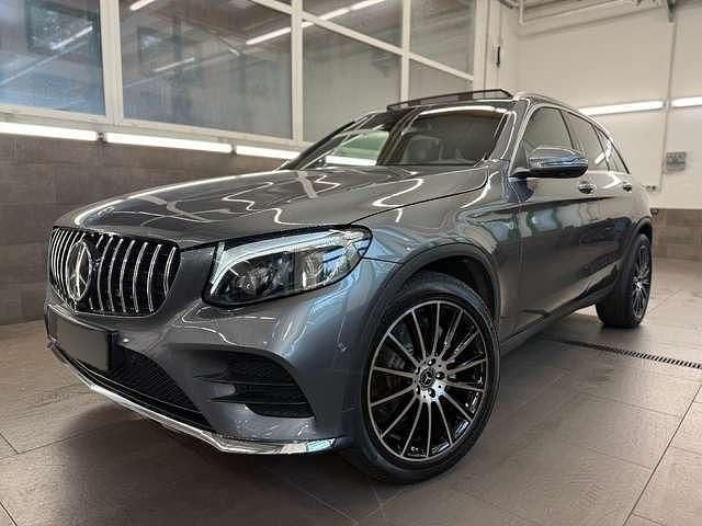 Grau metallic Gebraucht 2019 Mercedes GLC350 AMG | 41.540 € (Etwas zu teuer) - Bild 1/4