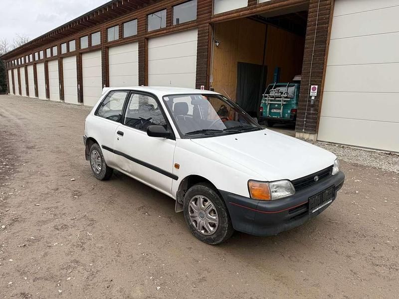 Gebraucht Toyota Starlet XLi 75 PS (55 kW) 1990 Weiß Kleinwagen