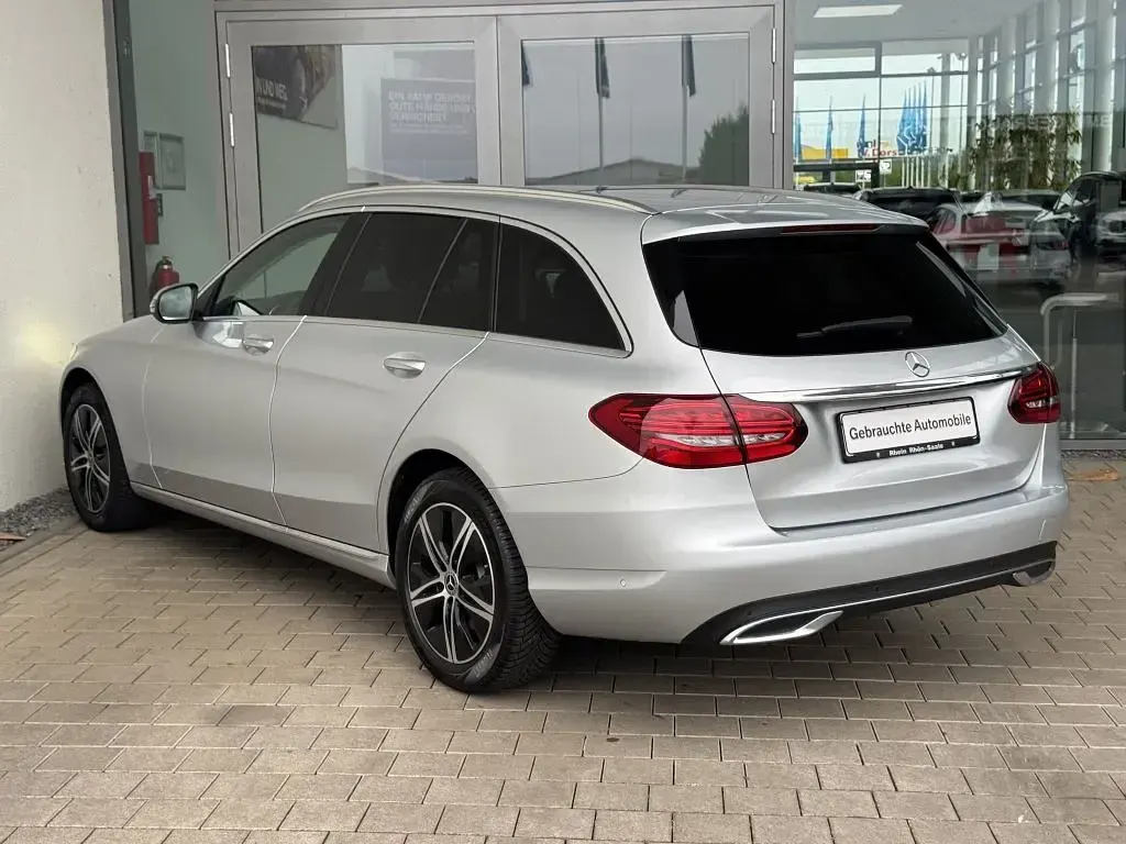 Gebraucht Mercedes C220 194 PS (142 kW) 2019 Silber Limousine