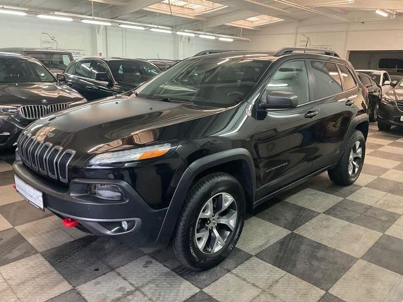 Schwarz Gebraucht 2015 Jeep Cherokee Trailhawk SUV | 15.990 € (Fairer Preis) - Bild 1/4