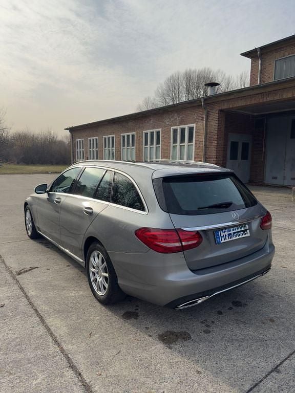 Gebraucht Mercedes C250 211 PS (155 kW) 2014 Grau Limousine