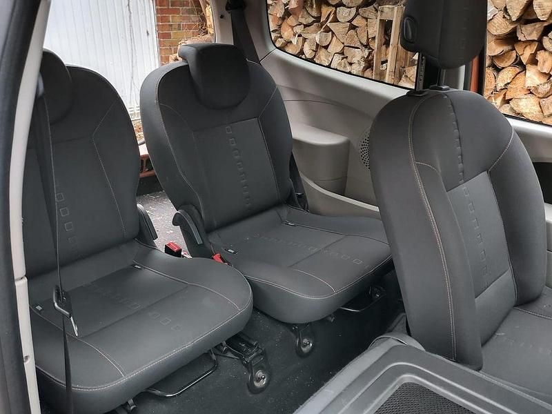 Gebraucht Renault Twingo 75 PS (55 kW) 2008 Orange Kleinwagen