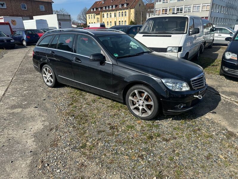 Schwarz Gebraucht 2009 Mercedes C220 Limousine | 3.500 € - Bild 1/4