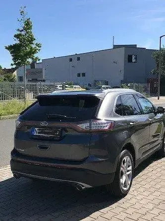 Gebraucht Ford Edge Titanium 209 PS (153 kW) 2017 Grau SUV