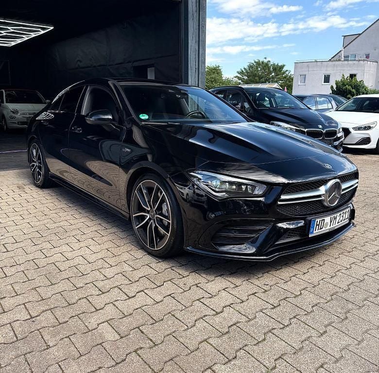 Kosmosschwarz Gebraucht 2020 Mercedes CLA35 AMG AMG Limousine | 34.900 € (Fairer Preis) - Bild 1/4