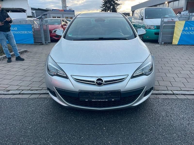 Silber Gebraucht 2012 Opel Astra GTC Innovation Coupé | 4.999 € (Guter Preis) - Bild 1/4
