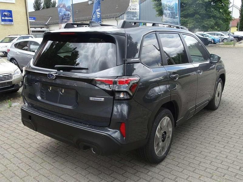 Neu Subaru Forester Exclusive+ 136 PS (100 kW) 2025 Magnetite  grey SUV