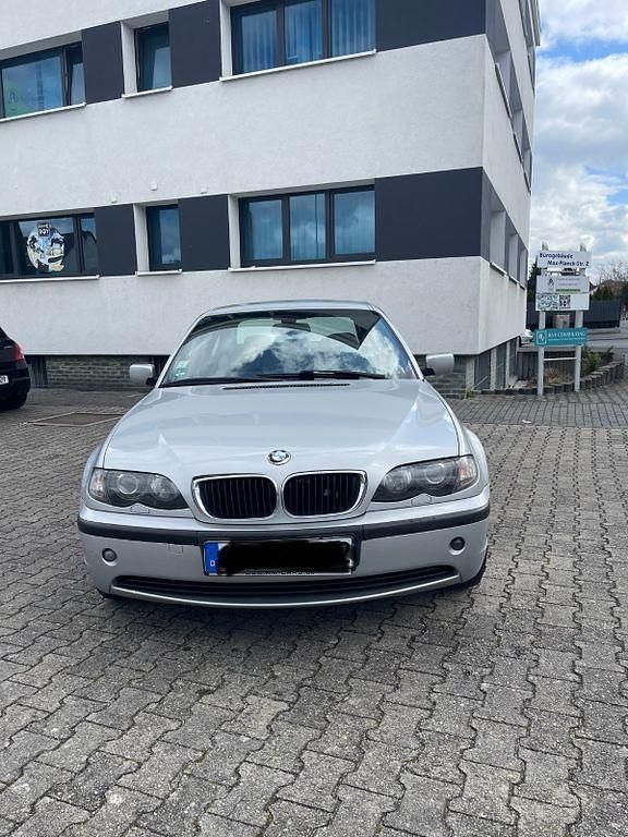 Gebraucht BMW 318 143 PS (105 kW) 2004 Silber Limousine
