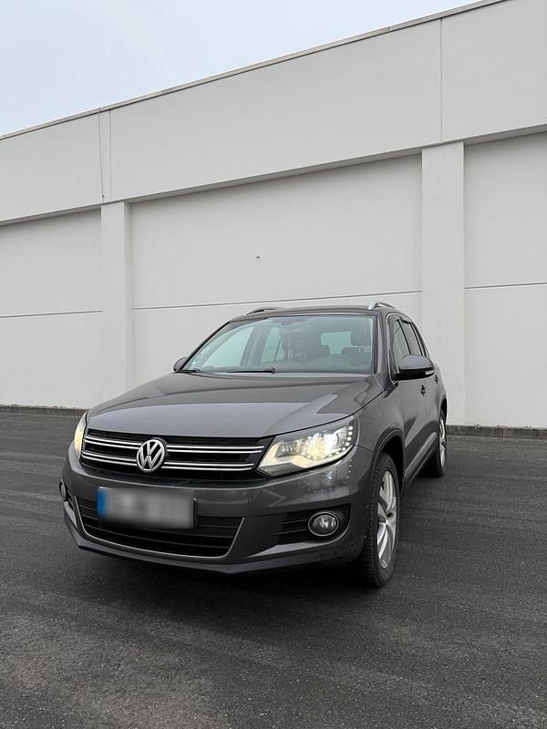Gebraucht VW Tiguan 150 PS (110 kW) 2012 Grau SUV