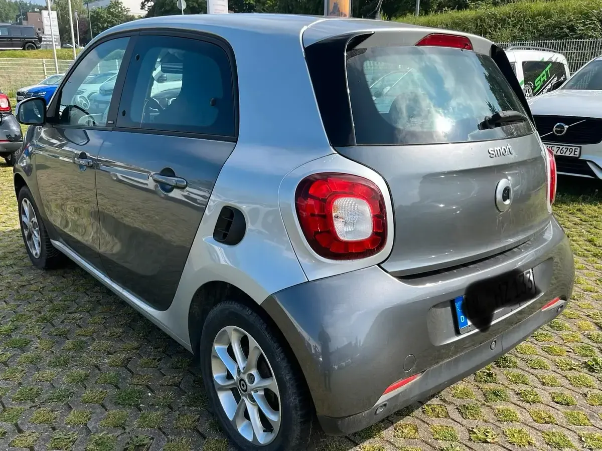 Usata Smart ForFour 71 CV (52 kW) 2014 Utilitaria